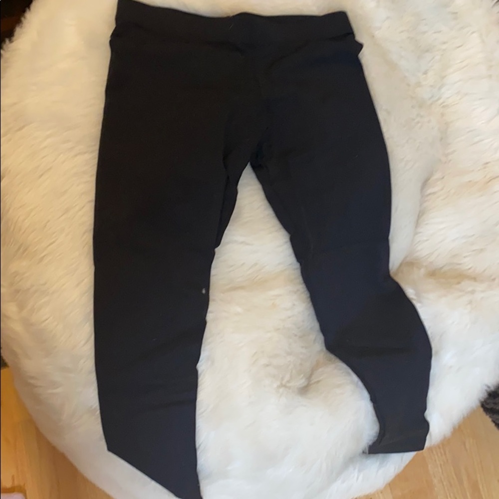 Cropped black leggings